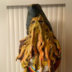 Deluxe Davey Jones, Pirates of the Caribbean mask